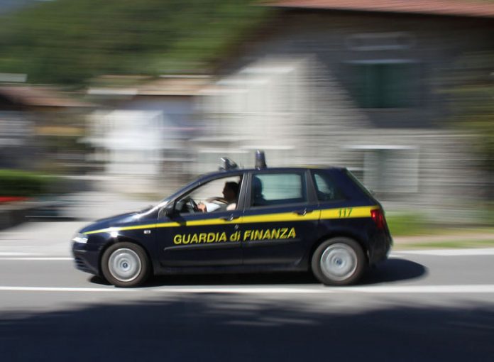 Guardia di Finanza di Piacenza confisca ville di giostrai Rom