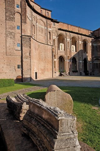 A Piacenza per il due giugno musei aperti, biblioteche chiuse