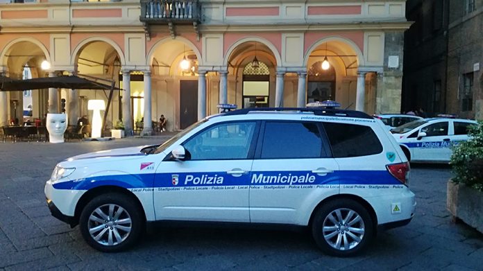 Auto della Polizia Municipale di Piacenza