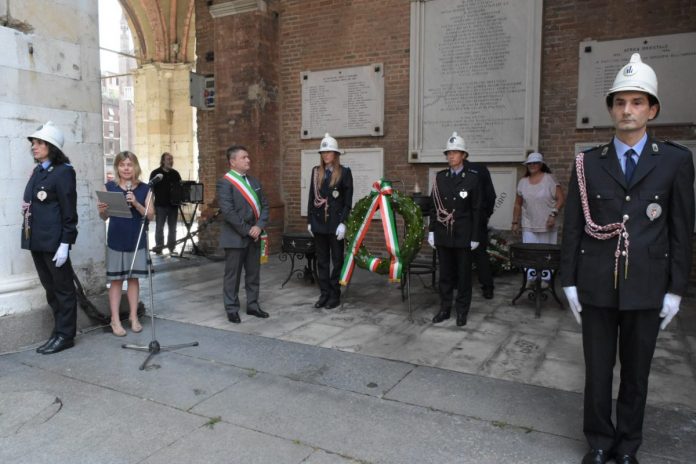 Commemorazione tragedia Pertite Piacenza assessore Paolo Garetti