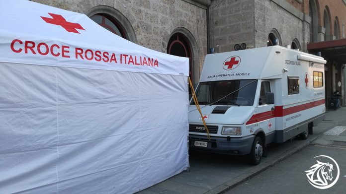 Emergenza Freddo Tende della protezione civile in stazione a Piacenza