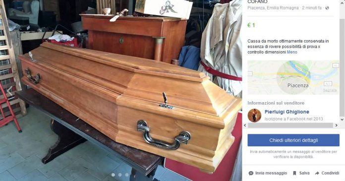 Cassa da Morto in vendita su Marketplace di Facebook