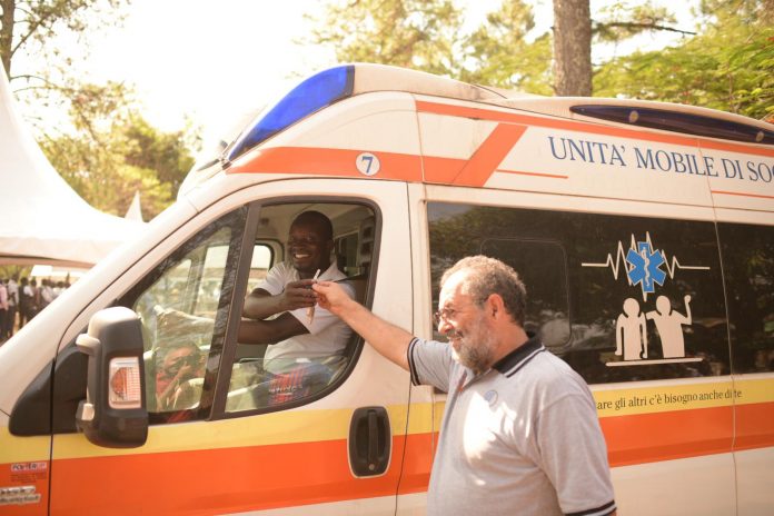 Ambulanza in più per l'Ospedale Papa Giovanni in Uganda