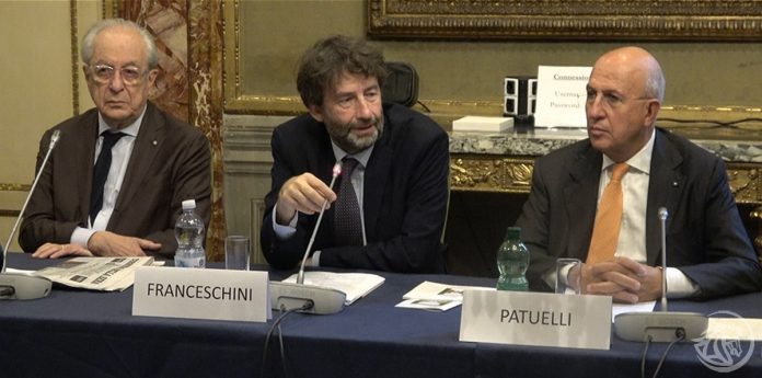 il ministro Franceschini con il presidente Abi Patuelli e il presidente Sforza Fogliani