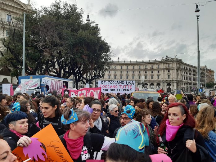 Tra la marea femminista di Roma anche il gruppo 