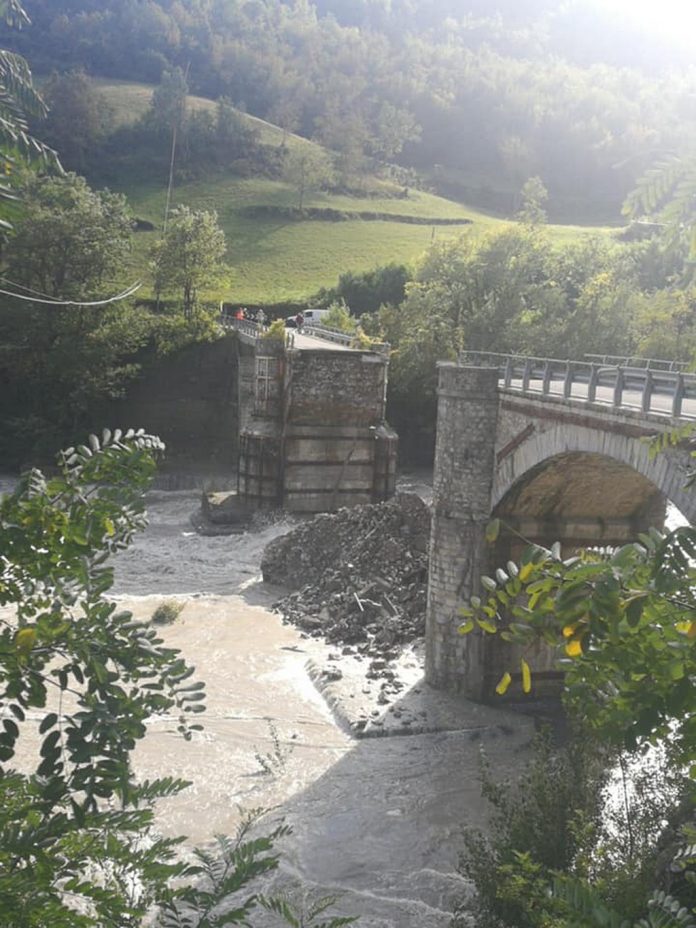 Ponte Lenzilo crollato